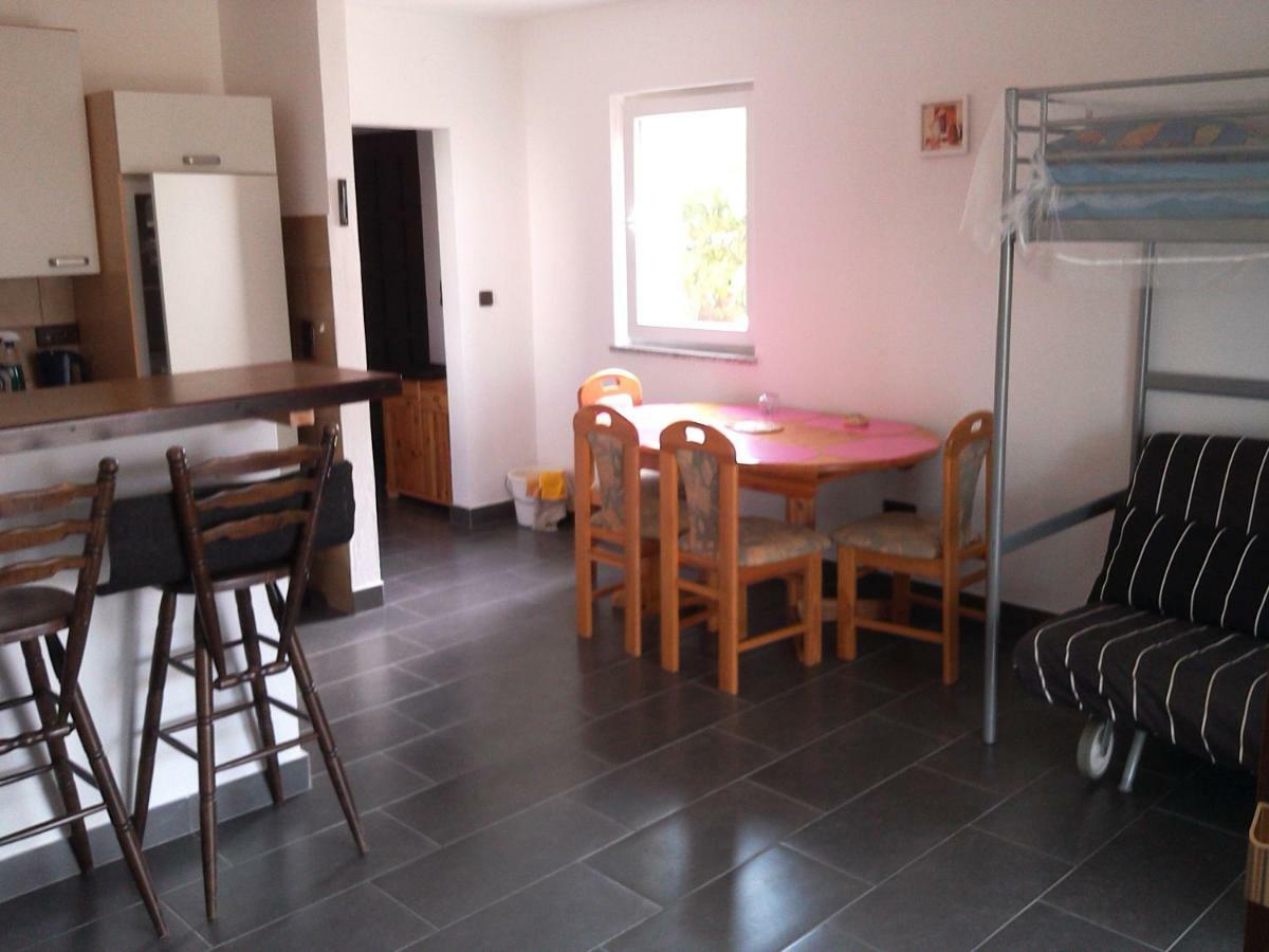 Ferienwohnung-Apartment Bootsliegeplatz Nach Anfrage Povljana Eksteriør bilde